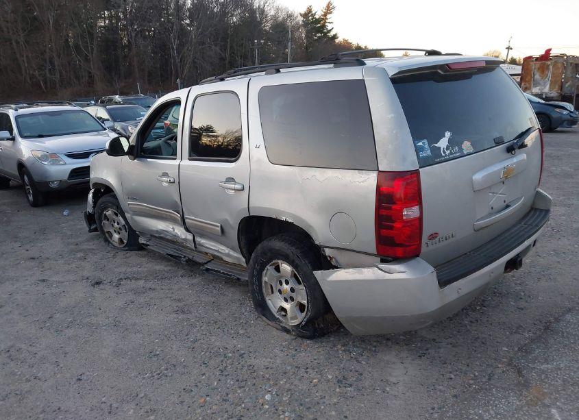 Photo 3 of 2011 Chevrolet Tahoe LT (VIN 1GNSKBE03BR215725)