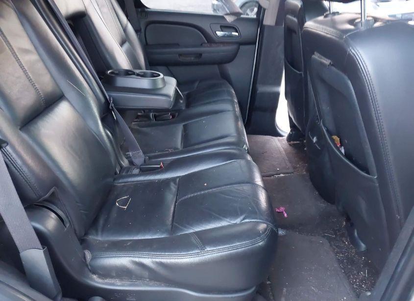 Photo 8 of 2011 Chevrolet Tahoe LT (VIN 1GNSKBE03BR215725)