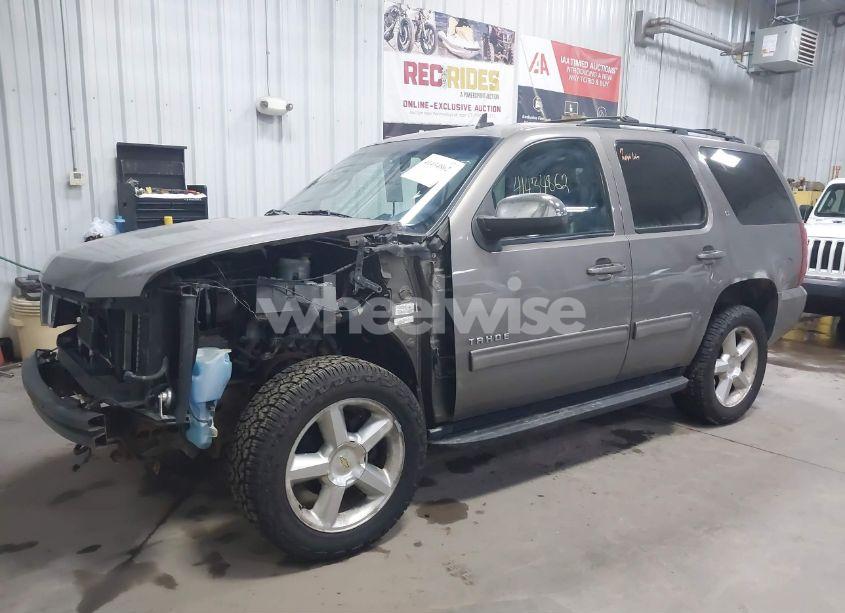 Photo 2 of 2011 Chevrolet Tahoe LT (VIN 1GNSKBE03BR268246)