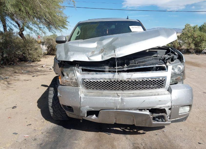 Photo 12 of 2011 Chevrolet Tahoe LT (VIN 1GNSKBE03BR269381)