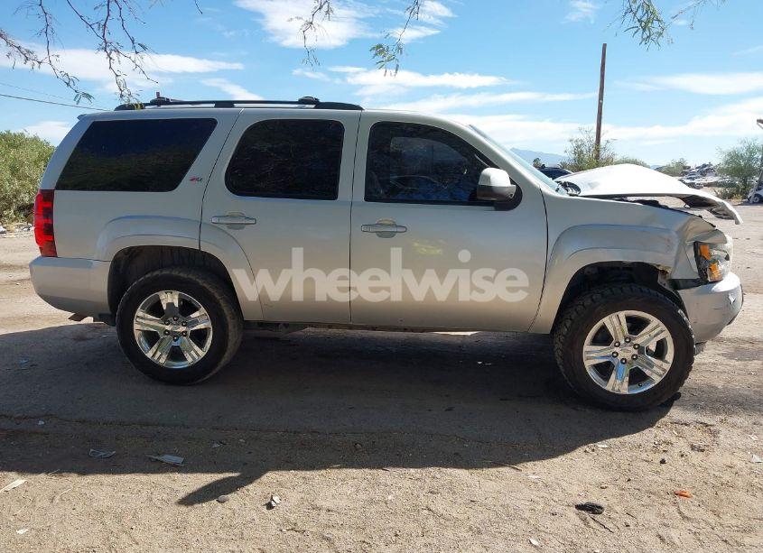Photo 13 of 2011 Chevrolet Tahoe LT (VIN 1GNSKBE03BR269381)