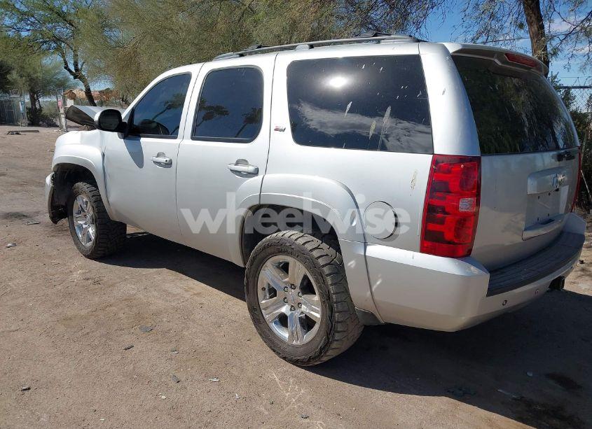 Photo 3 of 2011 Chevrolet Tahoe LT (VIN 1GNSKBE03BR269381)