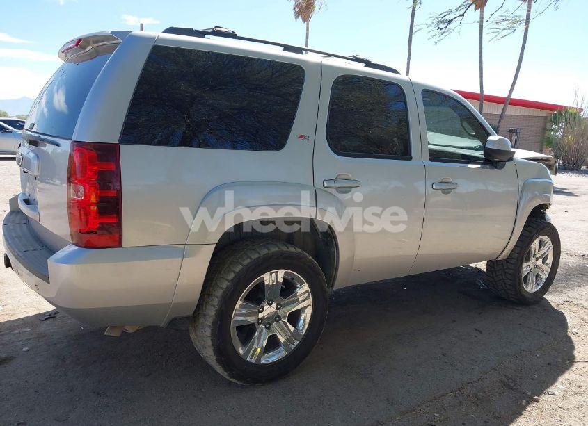 Photo 4 of 2011 Chevrolet Tahoe LT (VIN 1GNSKBE03BR269381)