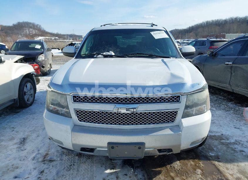 Photo 12 of 2011 Chevrolet Tahoe LT (VIN 1GNSKBE03BR382490)