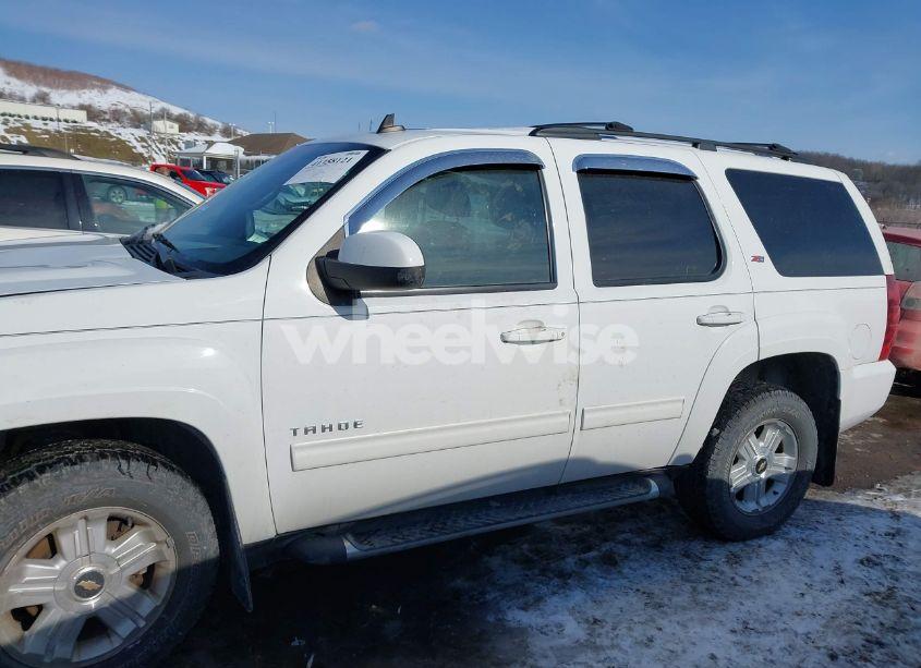 Photo 14 of 2011 Chevrolet Tahoe LT (VIN 1GNSKBE03BR382490)