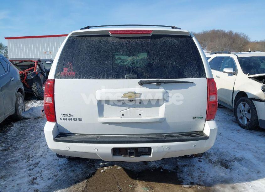 Photo 16 of 2011 Chevrolet Tahoe LT (VIN 1GNSKBE03BR382490)