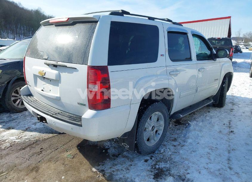 Photo 4 of 2011 Chevrolet Tahoe LT (VIN 1GNSKBE03BR382490)