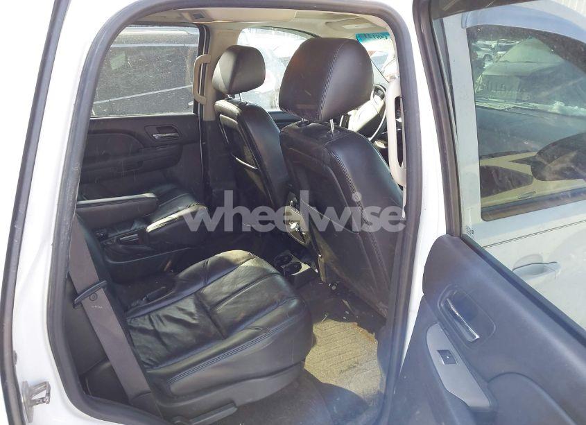 Photo 8 of 2011 Chevrolet Tahoe LT (VIN 1GNSKBE03BR382490)