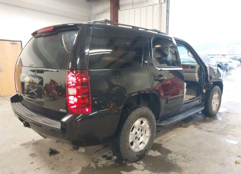 Photo 4 of 2012 Chevrolet Tahoe LT (VIN 1GNSKBE03CR149775)