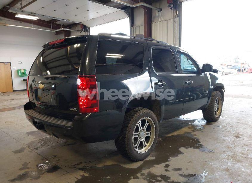 Photo 4 of 2012 Chevrolet Tahoe LT (VIN 1GNSKBE03CR241968)