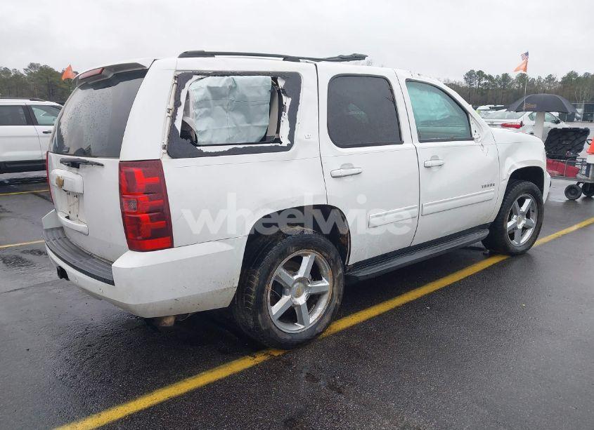 Photo 4 of 2013 Chevrolet Tahoe LT (VIN 1GNSKBE03DR241227)