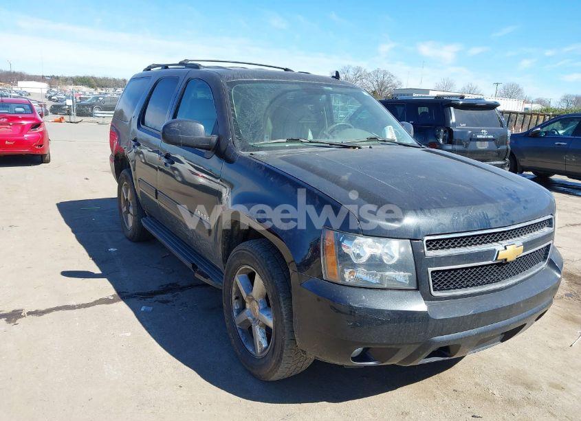 2013 Chevrolet Tahoe LT (VIN 1GNSKBE03DR276138) main photo