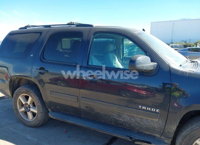 Photo 13 of 2013 Chevrolet Tahoe LT (VIN 1GNSKBE03DR276138)