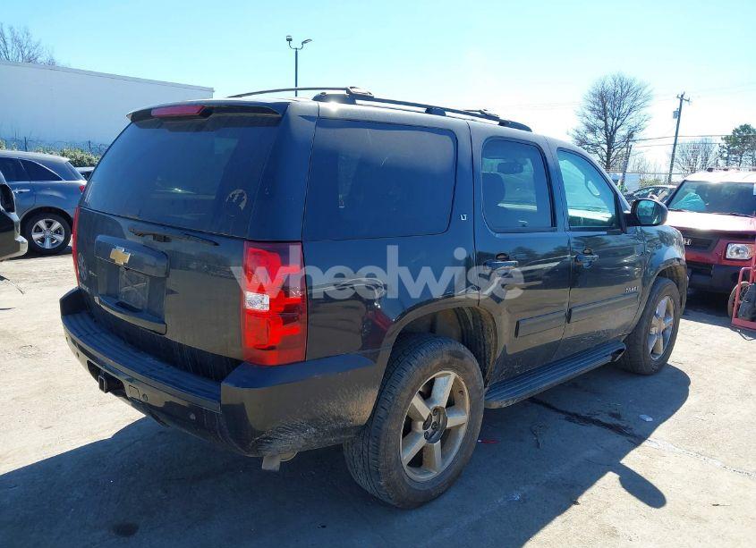 Photo 4 of 2013 Chevrolet Tahoe LT (VIN 1GNSKBE03DR276138)