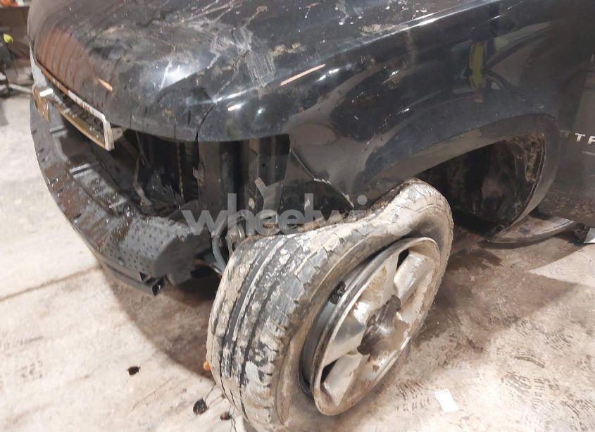 Photo 6 of 2012 Chevrolet Tahoe LT (VIN 1GNSKBE04CR237542)