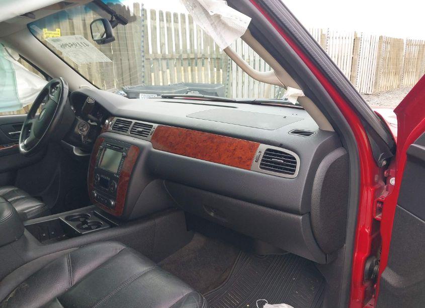 Photo 5 of 2013 Chevrolet Tahoe LT (VIN 1GNSKBE04DR174606)