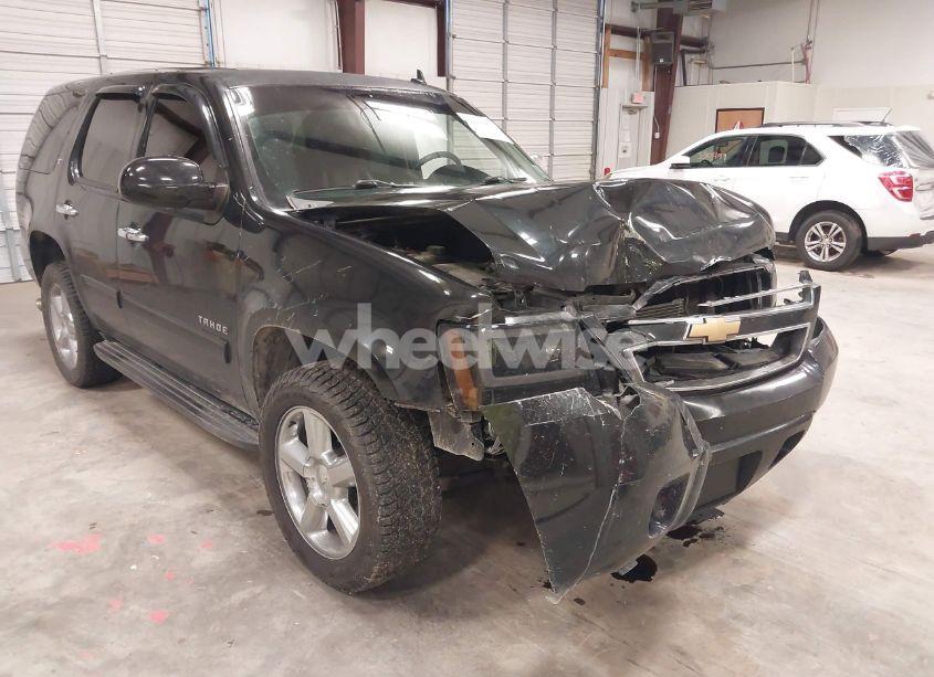 2013 Chevrolet Tahoe LT (VIN 1GNSKBE04DR306862) main photo