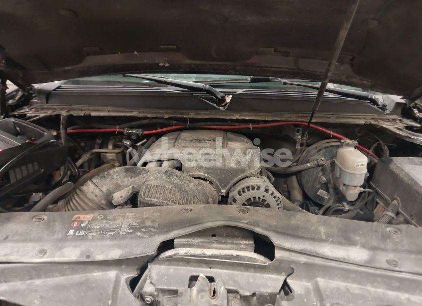 Photo 10 of 2013 Chevrolet Tahoe LT (VIN 1GNSKBE04DR306862)