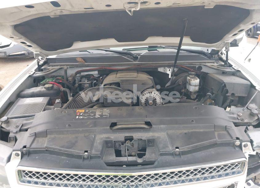 Photo 10 of 2013 Chevrolet Tahoe LT (VIN 1GNSKBE04DR323614)