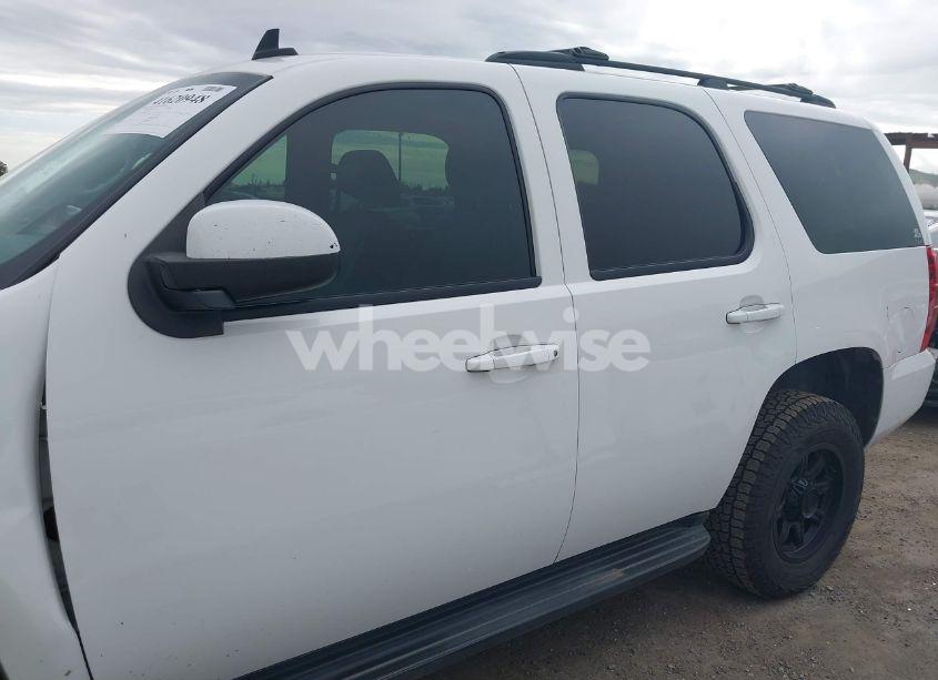 Photo 15 of 2013 Chevrolet Tahoe LT (VIN 1GNSKBE04DR323614)
