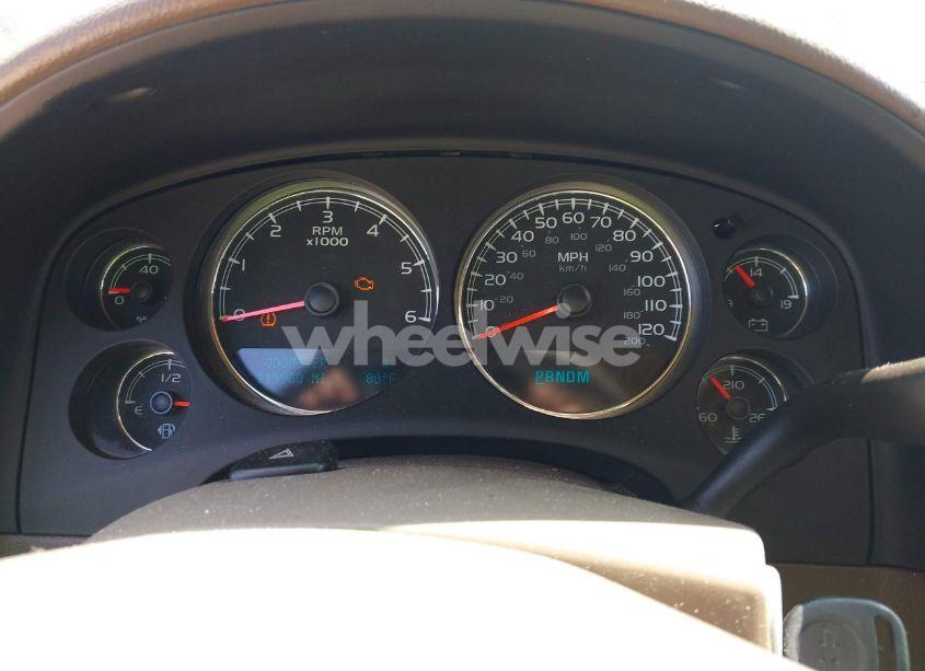 Photo 7 of 2011 Chevrolet Tahoe LT (VIN 1GNSKBE05BR102875)