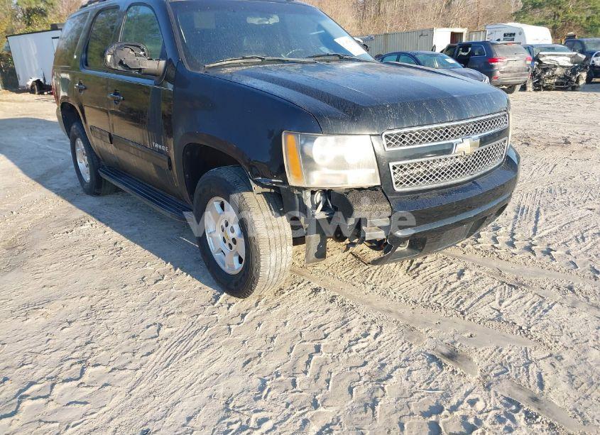 Photo 6 of 2011 Chevrolet Tahoe LT (VIN 1GNSKBE05BR188303)