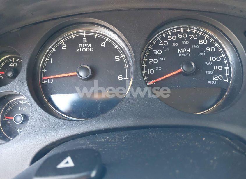 Photo 7 of 2011 Chevrolet Tahoe LT (VIN 1GNSKBE05BR188303)