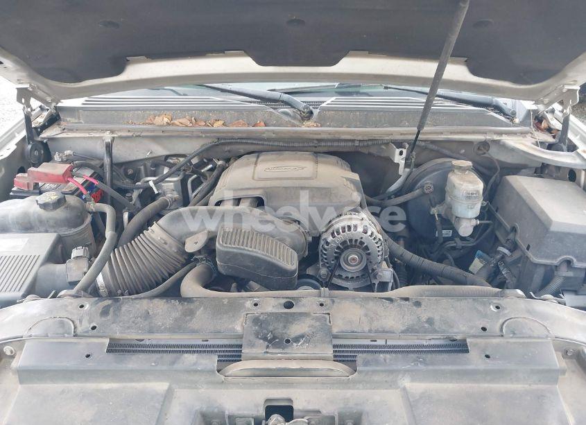 Photo 10 of 2011 Chevrolet Tahoe LT (VIN 1GNSKBE05BR221199)