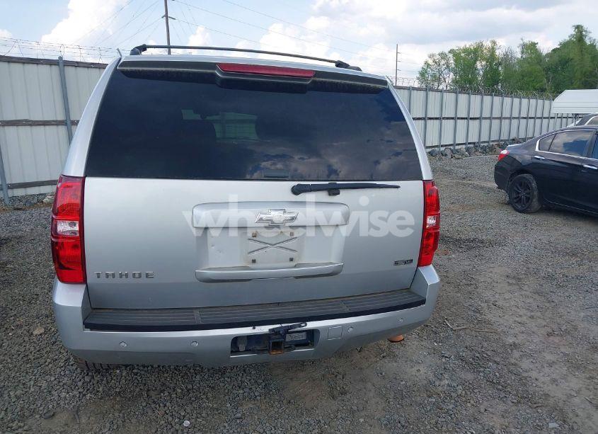 Photo 16 of 2011 Chevrolet Tahoe LT (VIN 1GNSKBE05BR221199)