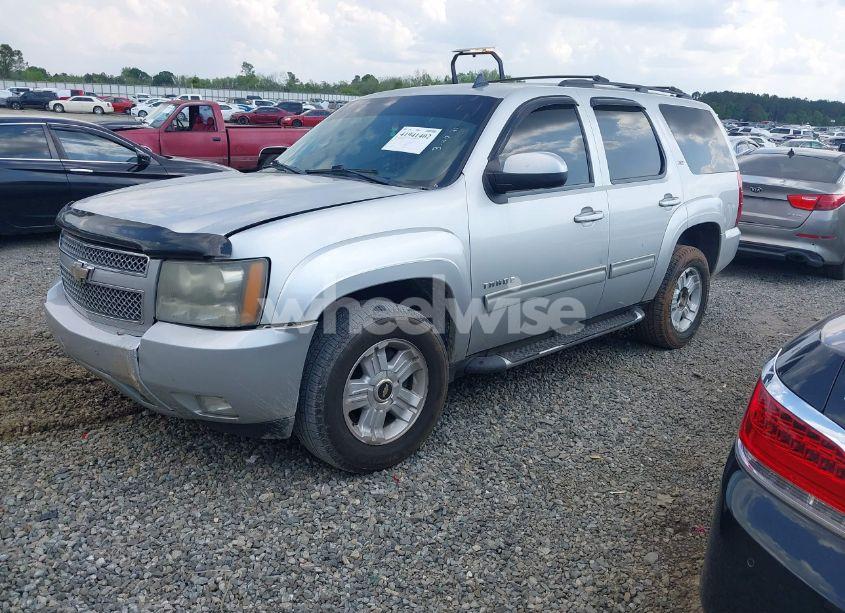 Photo 2 of 2011 Chevrolet Tahoe LT (VIN 1GNSKBE05BR221199)