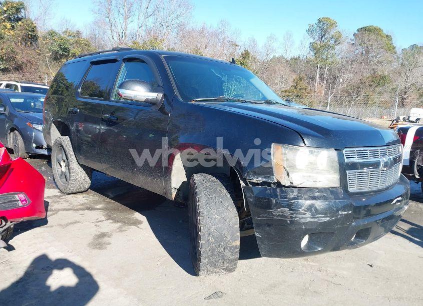 2011 Chevrolet Tahoe LT (VIN 1GNSKBE05BR335798) main photo