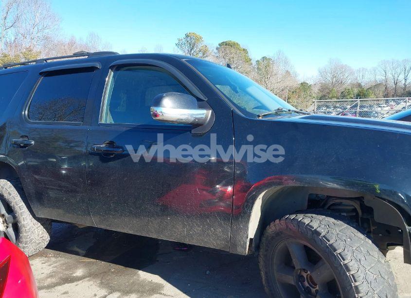 Photo 13 of 2011 Chevrolet Tahoe LT (VIN 1GNSKBE05BR335798)