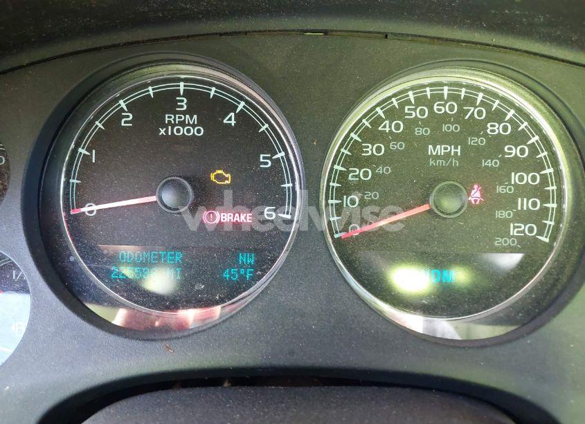 Photo 7 of 2011 Chevrolet Tahoe LT (VIN 1GNSKBE05BR335798)