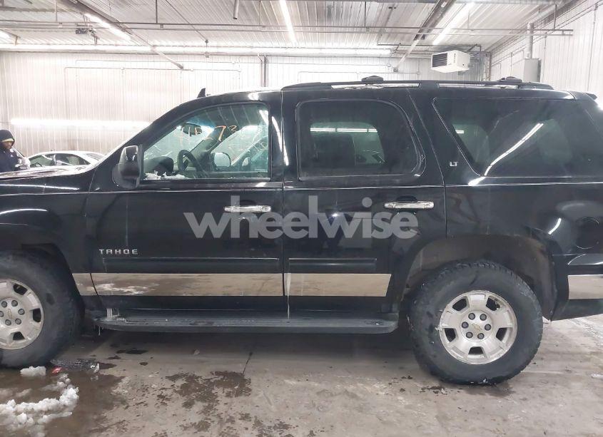 Photo 14 of 2013 Chevrolet Tahoe LT (VIN 1GNSKBE05DR128783)