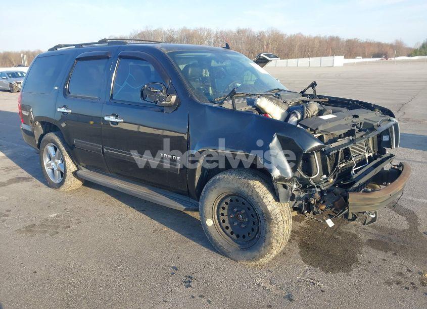 2013 Chevrolet Tahoe LT (VIN 1GNSKBE05DR158026) main photo