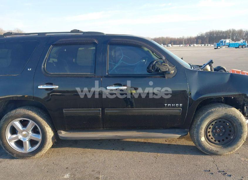 Photo 14 of 2013 Chevrolet Tahoe LT (VIN 1GNSKBE05DR158026)