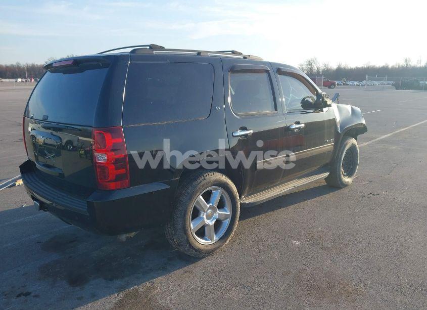 Photo 4 of 2013 Chevrolet Tahoe LT (VIN 1GNSKBE05DR158026)