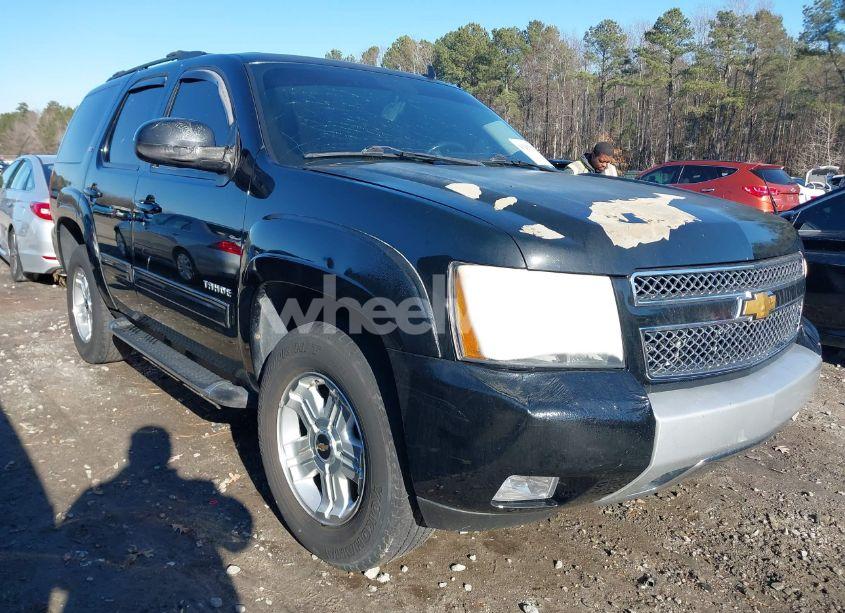 2014 Chevrolet Tahoe LT (VIN 1GNSKBE05ER210224) main photo