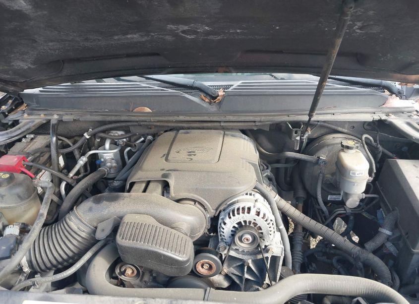 Photo 10 of 2011 Chevrolet Tahoe LT (VIN 1GNSKBE06BR214276)