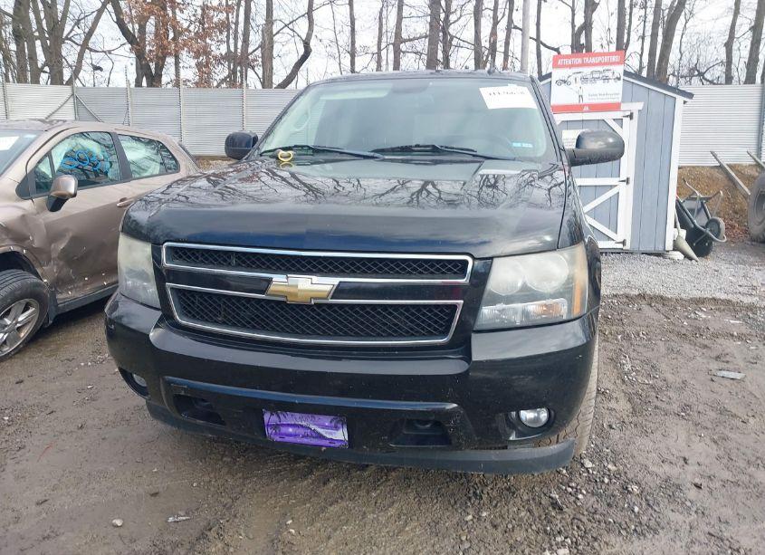 Photo 12 of 2011 Chevrolet Tahoe LT (VIN 1GNSKBE06BR214276)