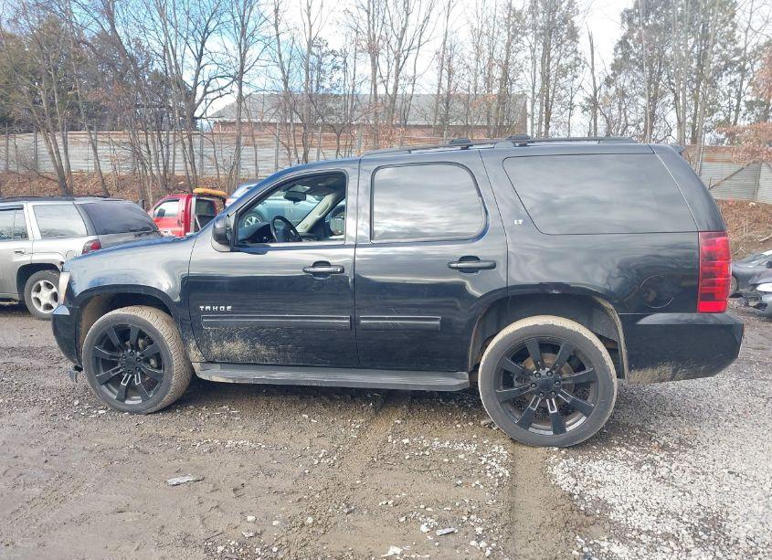 Photo 14 of 2011 Chevrolet Tahoe LT (VIN 1GNSKBE06BR214276)