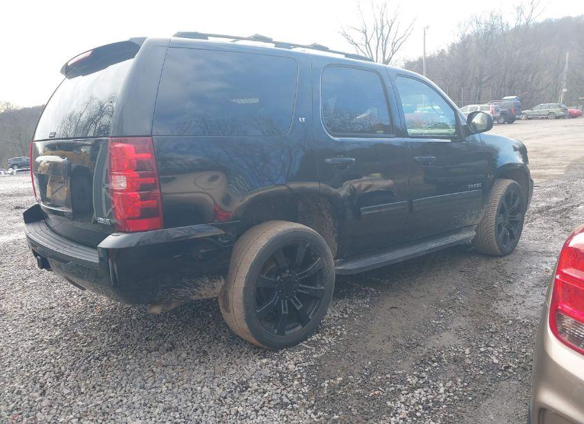 Photo 4 of 2011 Chevrolet Tahoe LT (VIN 1GNSKBE06BR214276)