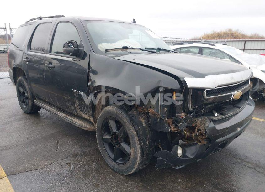 2011 Chevrolet Tahoe LT (VIN 1GNSKBE06BR245382) main photo