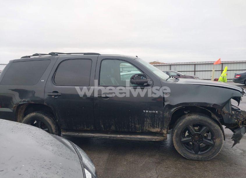 Photo 13 of 2011 Chevrolet Tahoe LT (VIN 1GNSKBE06BR245382)