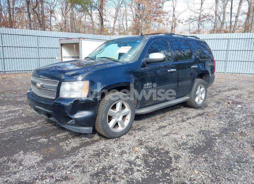 Photo 2 of 2011 Chevrolet Tahoe LT (VIN 1GNSKBE06BR264451)