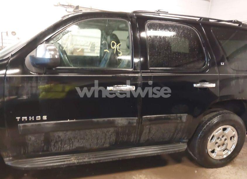 Photo 14 of 2011 Chevrolet Tahoe LT (VIN 1GNSKBE06BR303636)