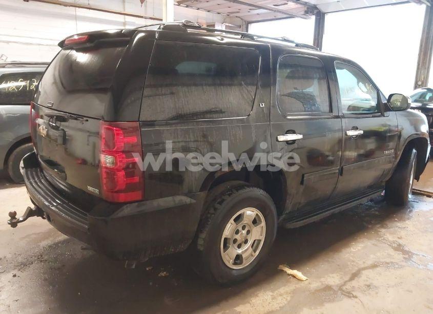 Photo 4 of 2011 Chevrolet Tahoe LT (VIN 1GNSKBE06BR303636)