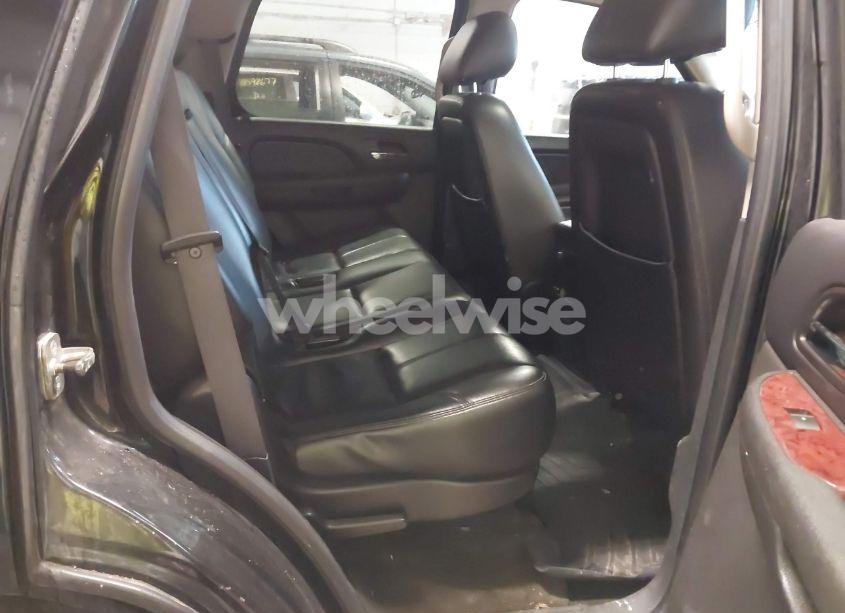 Photo 8 of 2011 Chevrolet Tahoe LT (VIN 1GNSKBE06BR303636)