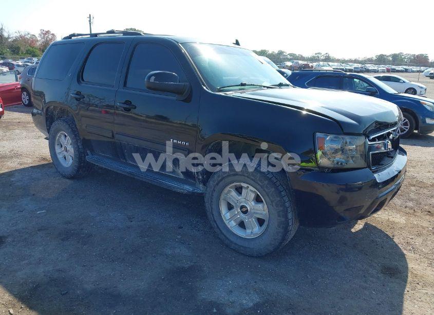 2011 Chevrolet Tahoe LT (VIN 1GNSKBE06BR370947) main photo