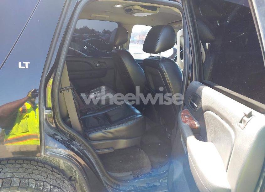 Photo 8 of 2011 Chevrolet Tahoe LT (VIN 1GNSKBE06BR370947)